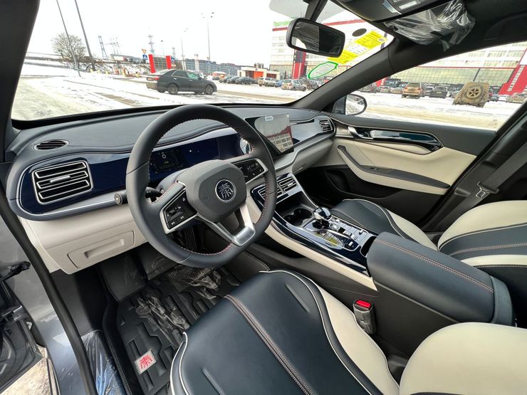 Раздавить Toyota Prius: тест-драйв гибридного китайского седана BYD Qin Plus 3 Раздавить Toyota Prius: тест-драйв гибридного китайского седана BYD Qin Plus