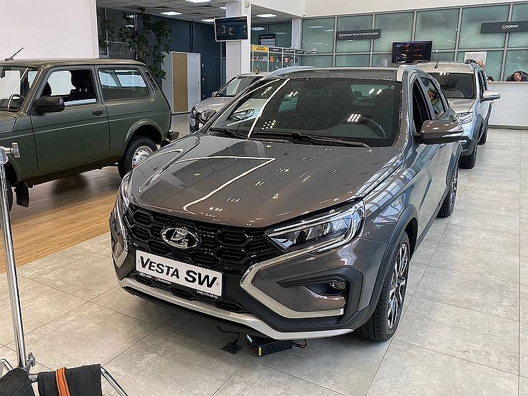 У моделей LADA в 2024 году снова появится «автомат»