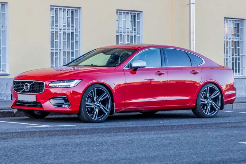 Недостатки нового Volvo S90: все минусы и плюсы по отзывам владельцев