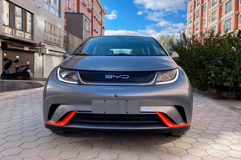 В России за электрический хэтчбек BYD Dolphin запросили двойную цену