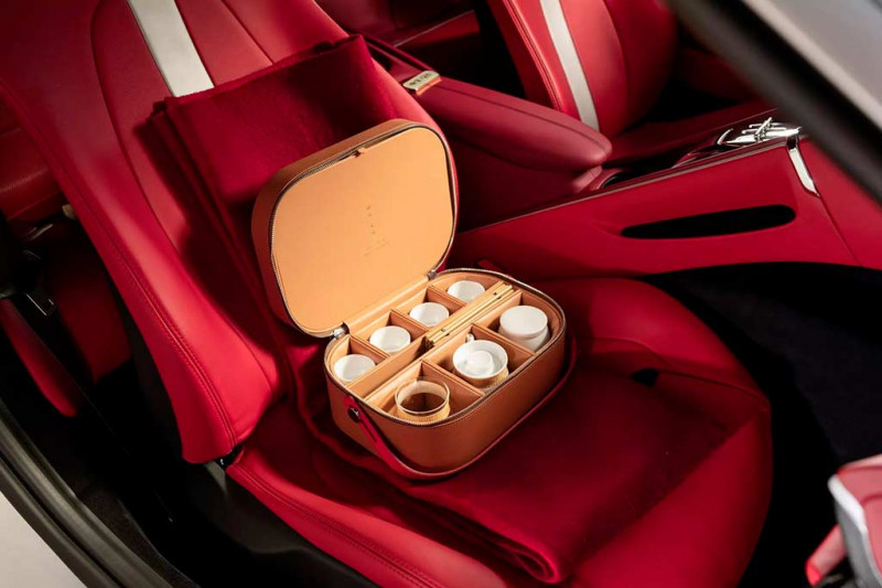 Ferrari показала уникальную версию купе Roma к 30-летию присутствия на китайском рынке