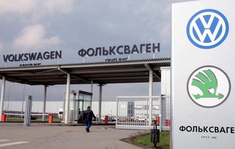 Volkswagen отключил сервисные программы в России: обслуживать машины будет сложно
