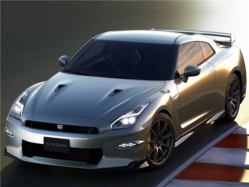 Nissan обновил спорткар GT-R