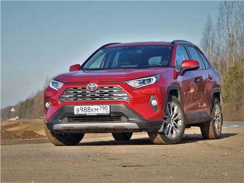 Тест-драйв Toyota RAV4 (поколение V) - &laquo;Жить в согласии с собой&raquo;