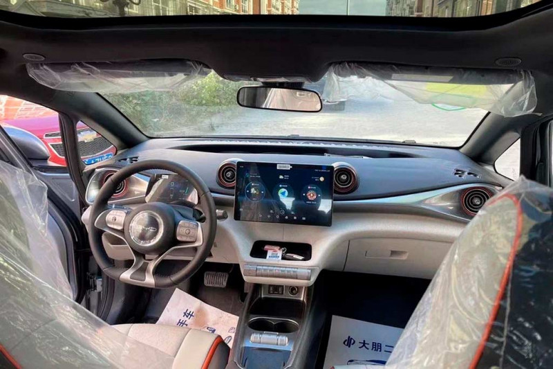 В России за электрический хэтчбек BYD Dolphin запросили двойную цену