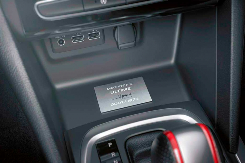 Renault Megane RS Ultimate: &laquo;лебединая песня&raquo; французского хот-хэтча