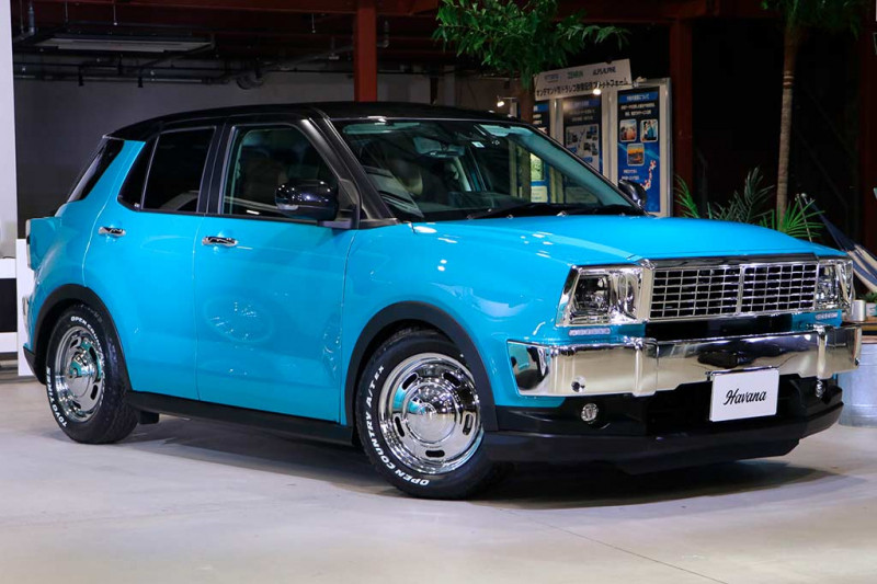 Тюнеры из Alpine Style подготовили ретро-версии моделей Toyota Hiace и Raize 1 Тюнеры из Alpine Style подготовили ретро-версии моделей Toyota Hiace и Raize