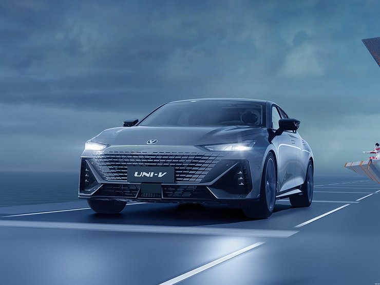 Changan сертифицировал в России лифтбэк Uni-V