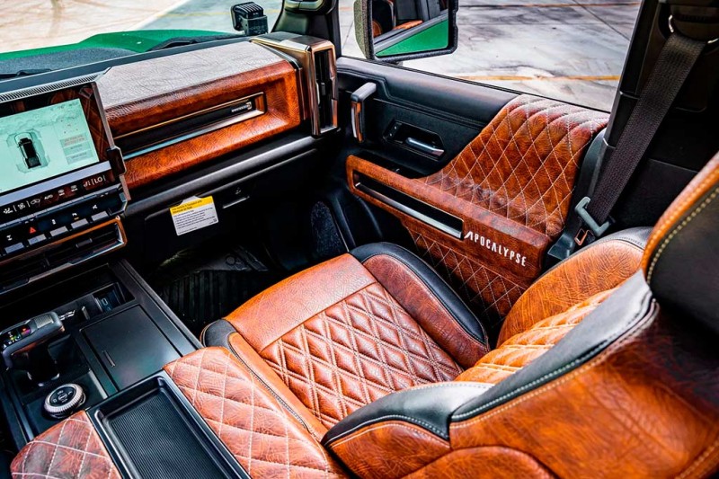 За роскошный GMC Hummer EV с тюнингом от SoFlo Customs просят 219 000 долларов