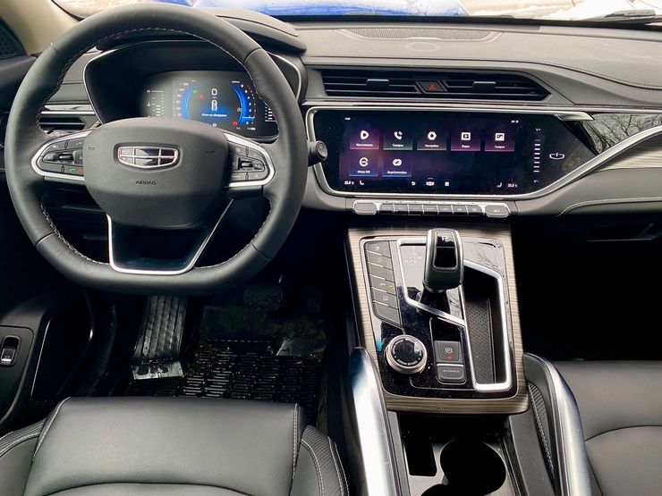 Сравнительный тест-драйв GAC GS5 и Geely Atlas Pro: 50 оттенков китайского