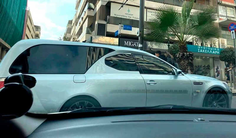 На дорогах Греции замечен катафалк на базе 500-сильного седана BMW M5 E60