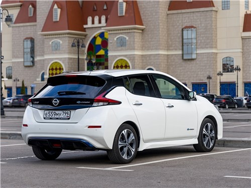 Тест-драйв Nissan Leaf (поколение II) - Космолет из дальней галактики