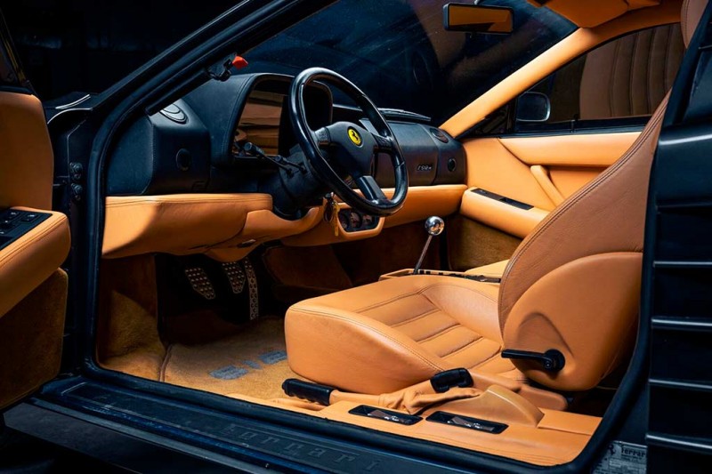 В продаже спорткар Ferrari 512 M 1995 года с очень редкой окраской кузова