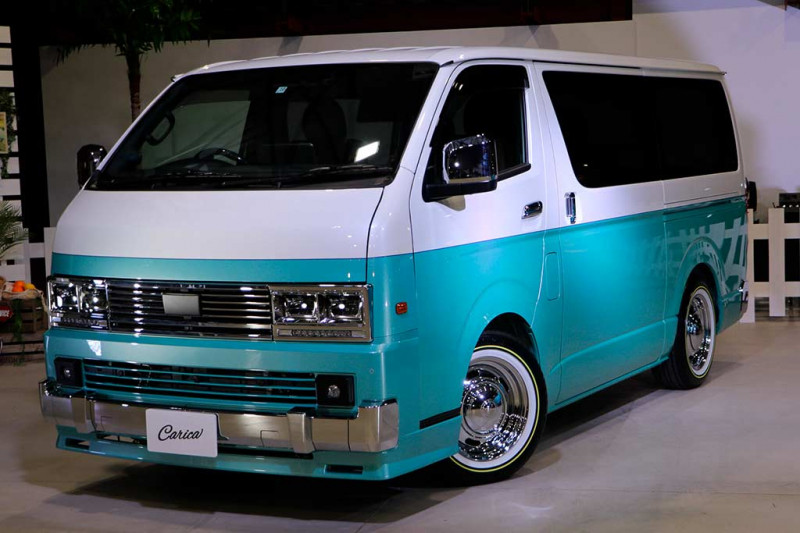 Тюнеры из Alpine Style подготовили ретро-версии моделей Toyota Hiace и Raize 2 Тюнеры из Alpine Style подготовили ретро-версии моделей Toyota Hiace и Raize