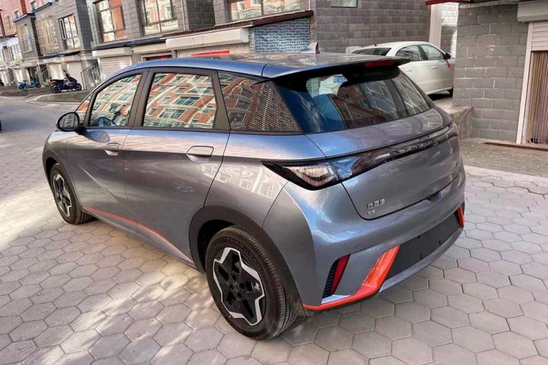 В России за электрический хэтчбек BYD Dolphin запросили двойную цену