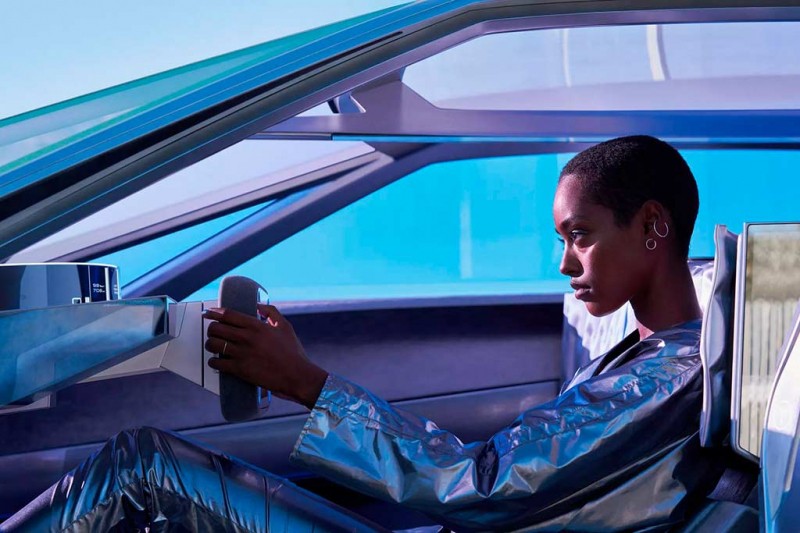 Peugeot Inception Concept: французы показали эффектный футуристичный седан