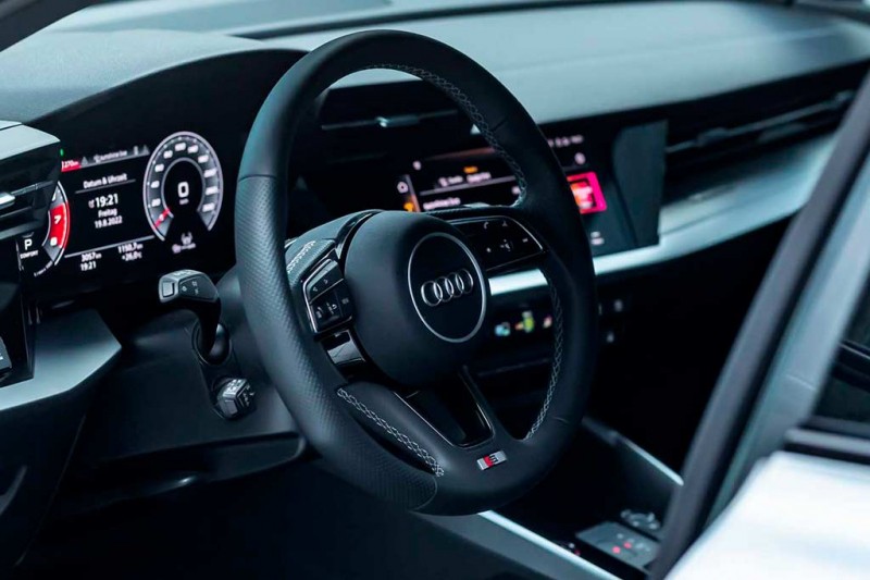 &laquo;Подогретый&raquo; седан Audi S3 погостил в ателье Manhart и стал еще мощнее