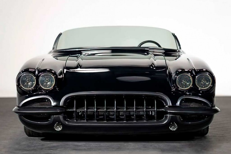 Эффектный рестомод Chevrolet Corvette 1959 с мотором LS7 продадут с молотка