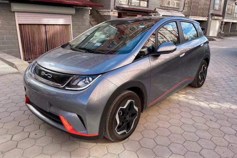 В России за электрический хэтчбек BYD Dolphin запросили двойную цену