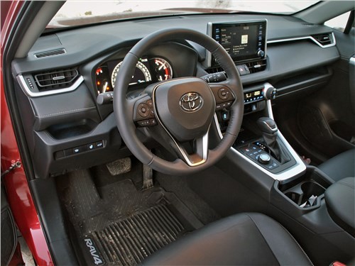 Тест-драйв Toyota RAV4 (поколение V) - &laquo;Жить в согласии с собой&raquo;