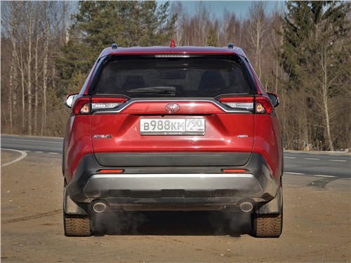 Тест-драйв Toyota RAV4 (поколение V) - &laquo;Жить в согласии с собой&raquo;