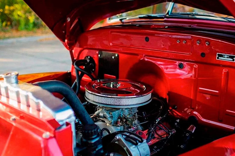 На аукцион выставлен роскошный рестомод Chevrolet 3600 1949 года