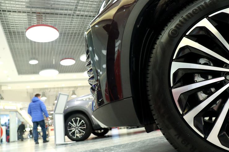 Мнпромторг пообещал российскому авторынку в 2023 году рост на 40%