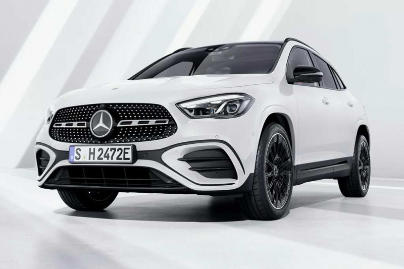 Немцы рассекретили обновленные кроссоверы Mercedes-Benz GLA и GLB
