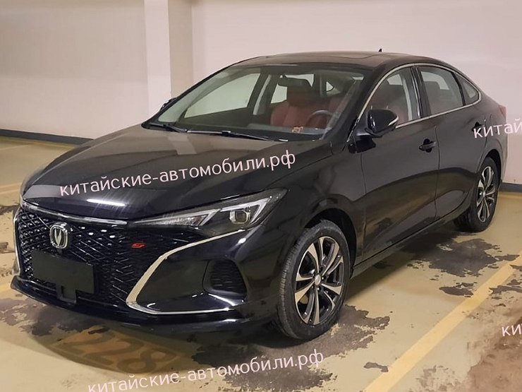 Changan готовит к российской премьере седан Eado Plus