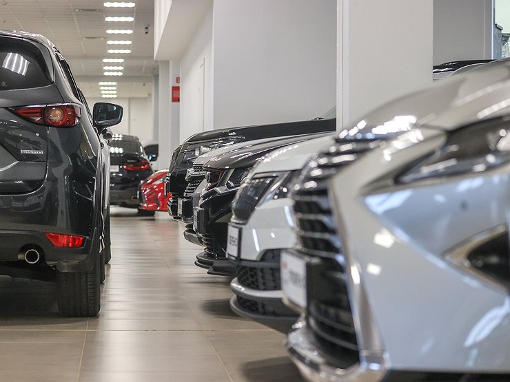 Крутые новинки АВТОВАЗа, провальные проекты КамАЗа и дикое подорожание подержанных авто: итоги недели