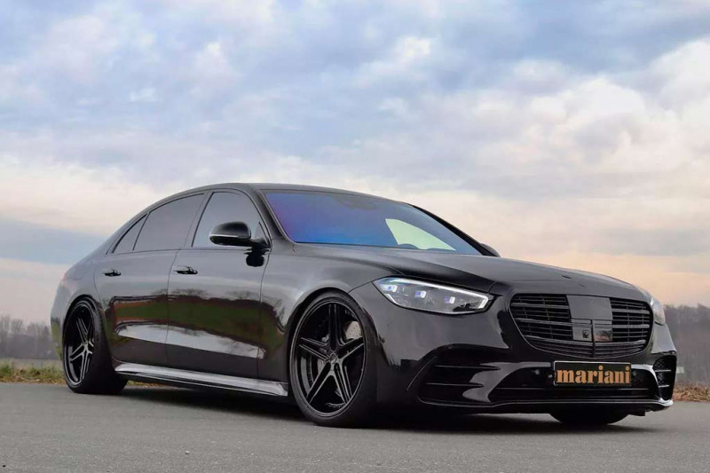 Mercedes S-Class W223 от Mariani получил новые колеса и кастомную выхлопную систему