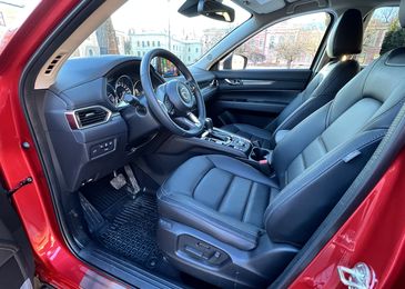 Игры в премиум: сравнительный тест-драйв кроссоверов Exeed LX и Mazda СХ&minus;5