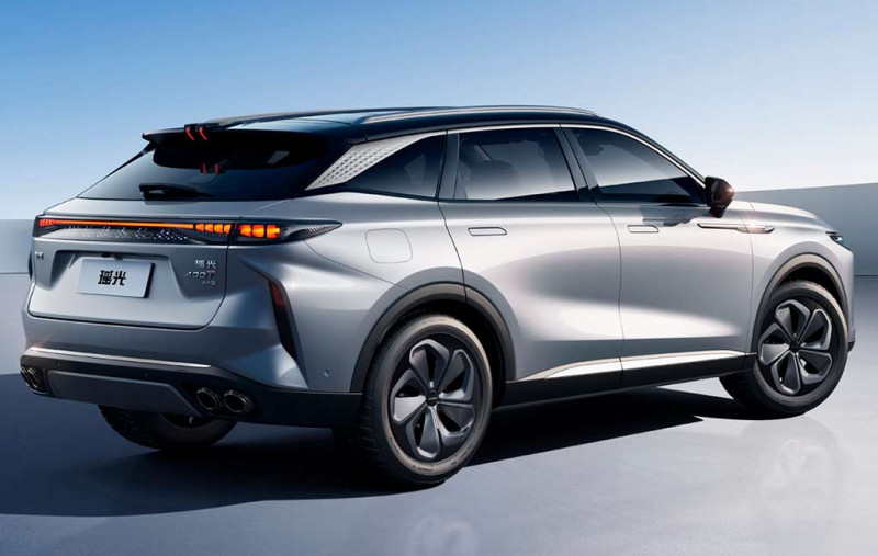 Купеобразный кроссовер Exeed RX появится в России летом 2023 года