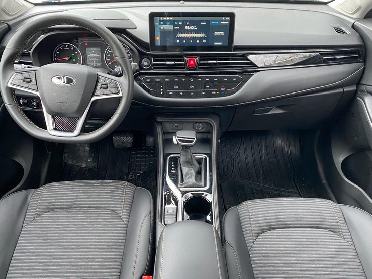 Обрусевший Китай: сравнительный тест-драйв Geely Coolray и «Москвич 3» 3 Обрусевший Китай: сравнительный тест-драйв Geely Coolray и «Москвич 3»