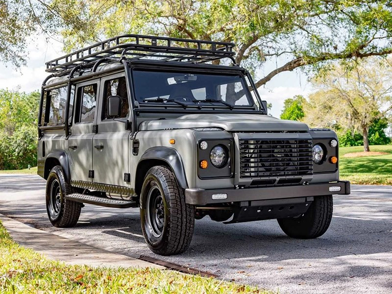 Представлен Land Rover Defender с мотором от Tesla 1 Представлен Land Rover Defender с мотором от Tesla