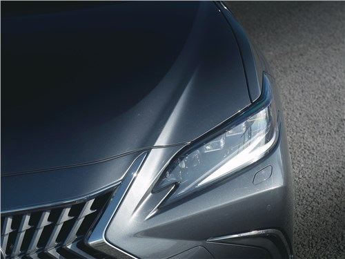 Почему "Drivers car" - это не про Lexus ES