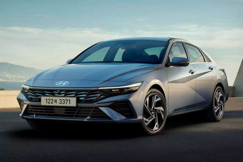 Обновленный Hyundai Elantra получил измененную внешность, но сохранил «старый» салон
