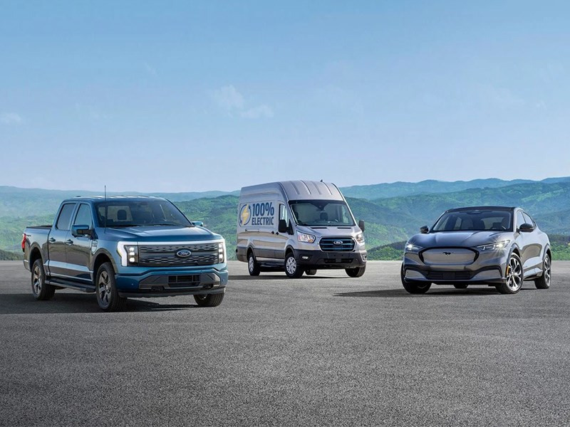 Ford терпит большие убытки из-за электромобилей