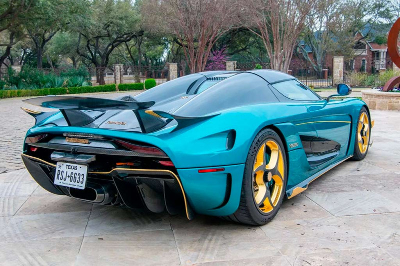 На аукцион выставлен гиперкар Koenigsegg Regera с почти нулевым пробегом