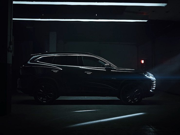 Вместо BMW и Lexus: кто занял опустевшую нишу «премиума» в России