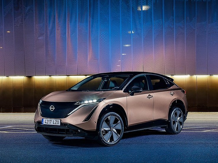 Одноразовый автопром: у новых кроссоверов Nissan отрываются рули