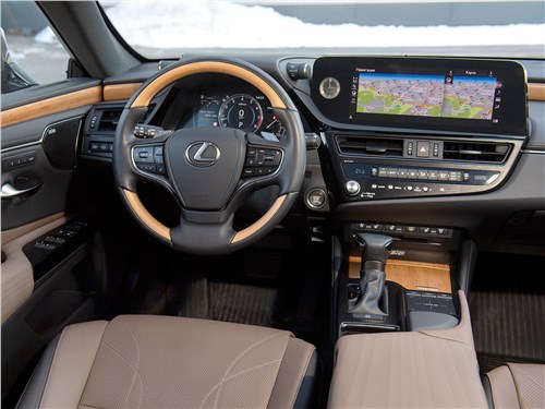 Почему "Drivers car" - это не про Lexus ES