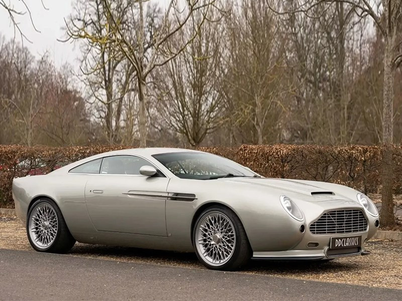 Взгляните на уникальный Aston Martin в стиле "неоретро" 1 Взгляните на уникальный Aston Martin в стиле "неоретро"