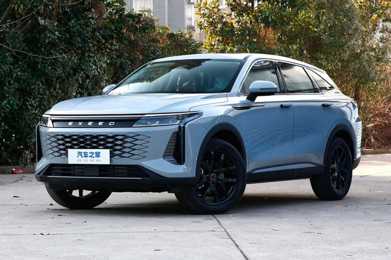 Купеобразный кроссовер Exeed RX появится в России летом 2023 года