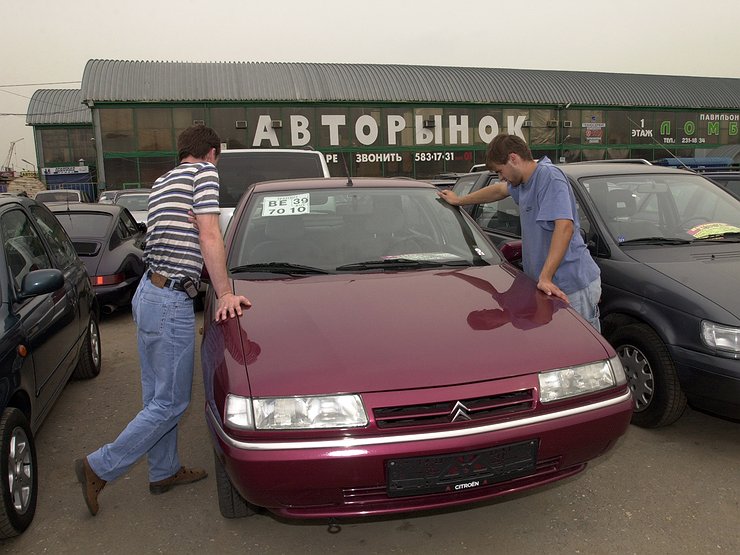 Сколько реально будет продано новых авто в России в 2023 году