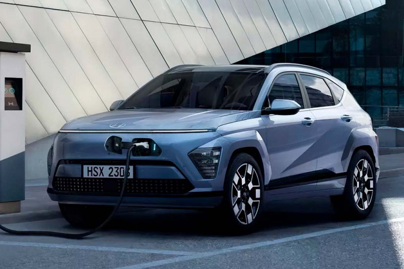 Кроссовер Hyundai Kona нового поколения обзавелся электрической модификацией Electric