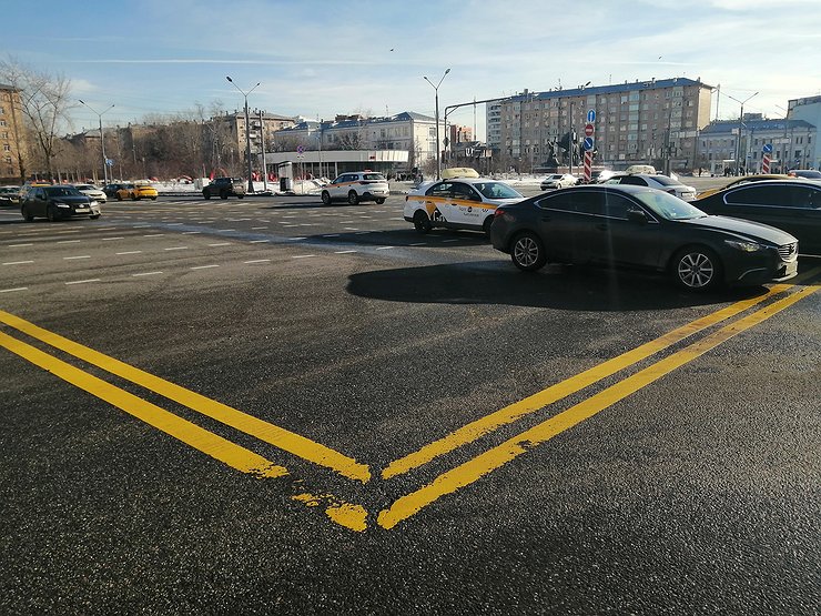 Водителям грозят подленькие штрафы «за вафельницу», которую невозможно заметить