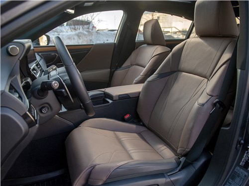 Почему "Drivers car" - это не про Lexus ES