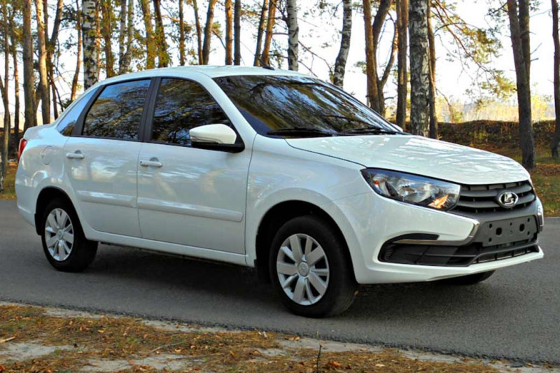 Недостатки Lada Granta 2022: все минусы и плюсы по отзывам владельцев