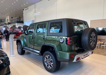 Байки про BAIC: очередной китайский бренд пригрозил завалить Россию новинками